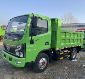 The Low-Priced Dongfeng 5-Ton Dump Truck Is Sold at China Factory Price.