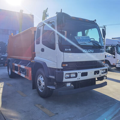 Isuzu Fvr Compression Garbage Truck Is Equipped with 8cmb Garbage Collection Box.