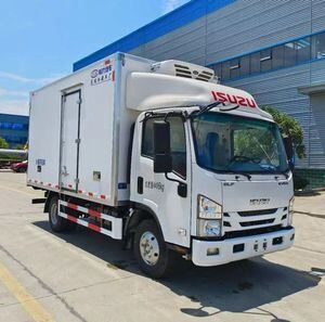 Isuzu 4X2 Refrigerated Truck for Insulated Vehicle  Food Transportation