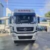 8X4 40 Cubic Meter Chicken Feed Bulk Transport Vehicle Price 8X4 Grain Bulk Transport Vehicle Factory