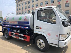 Dongfeng 5t Sprinkler Truck 4X2 Water Tanker Sprayer Washer