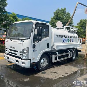 Isuzu 5 Cubic Meters Sprinkler Truck of Stainless steel Water Tank