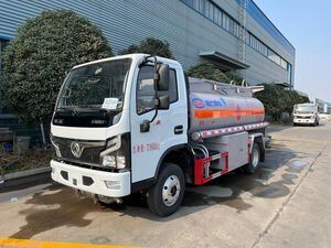 Dongfeng 4X2 Refuelling Tank Truck - 5000 Liters Capacity