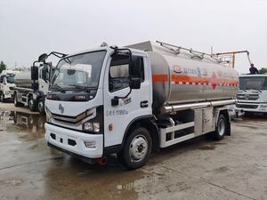 Dongfeng 4X2 9000L Diesel Fuel Tank Truck for Transport