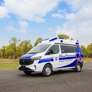Manual Transmission Transit Emergency ICU Ambulance Car / Ambulance
