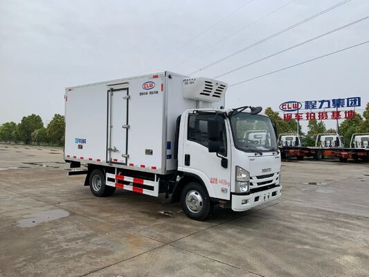 Isuzu Small Refrigerated Truck for Transporting Fruits , Vegetables , Beef